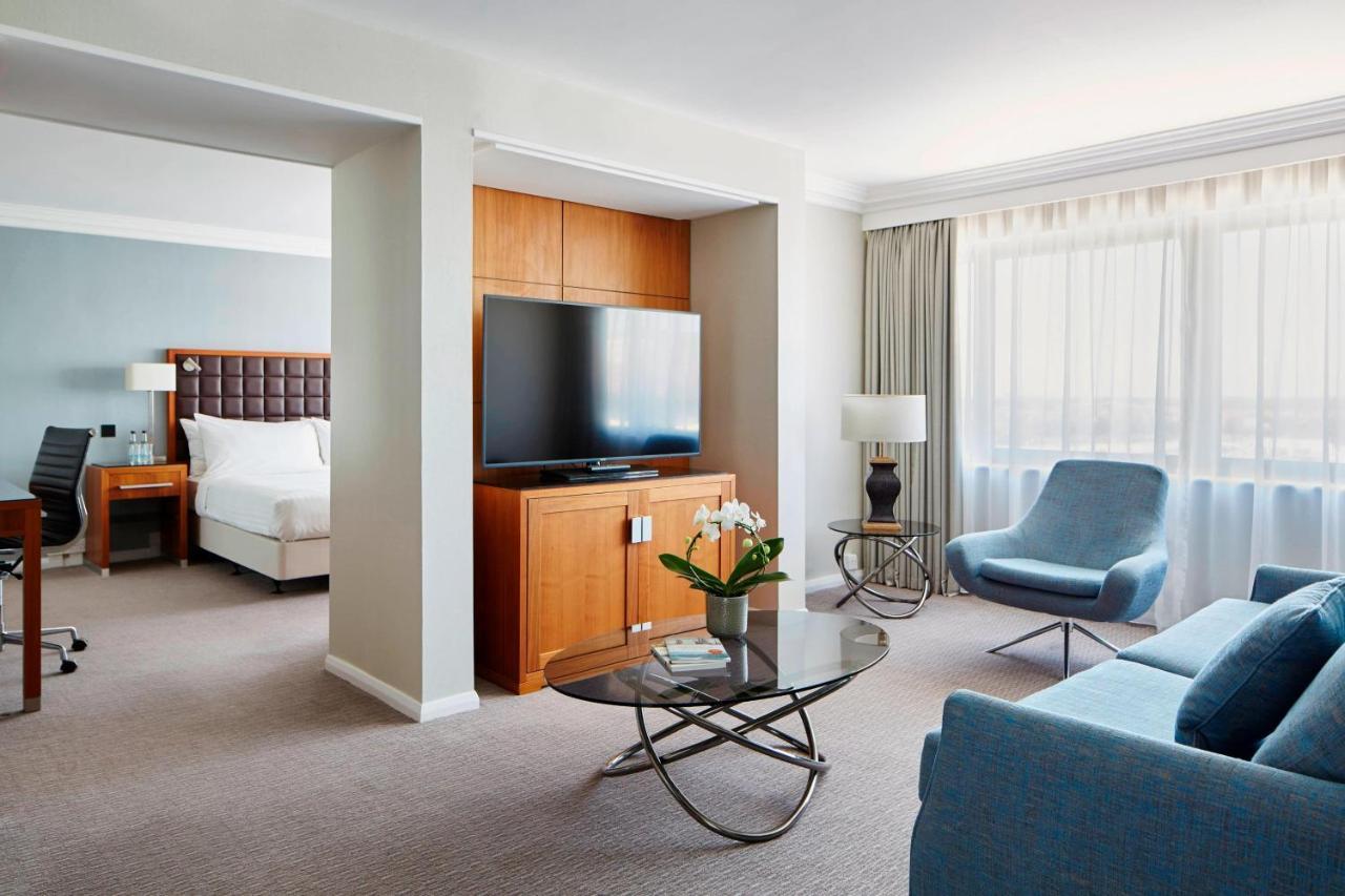 One-Bedroom King Suite Sofa Bed,1706349529:JPEG