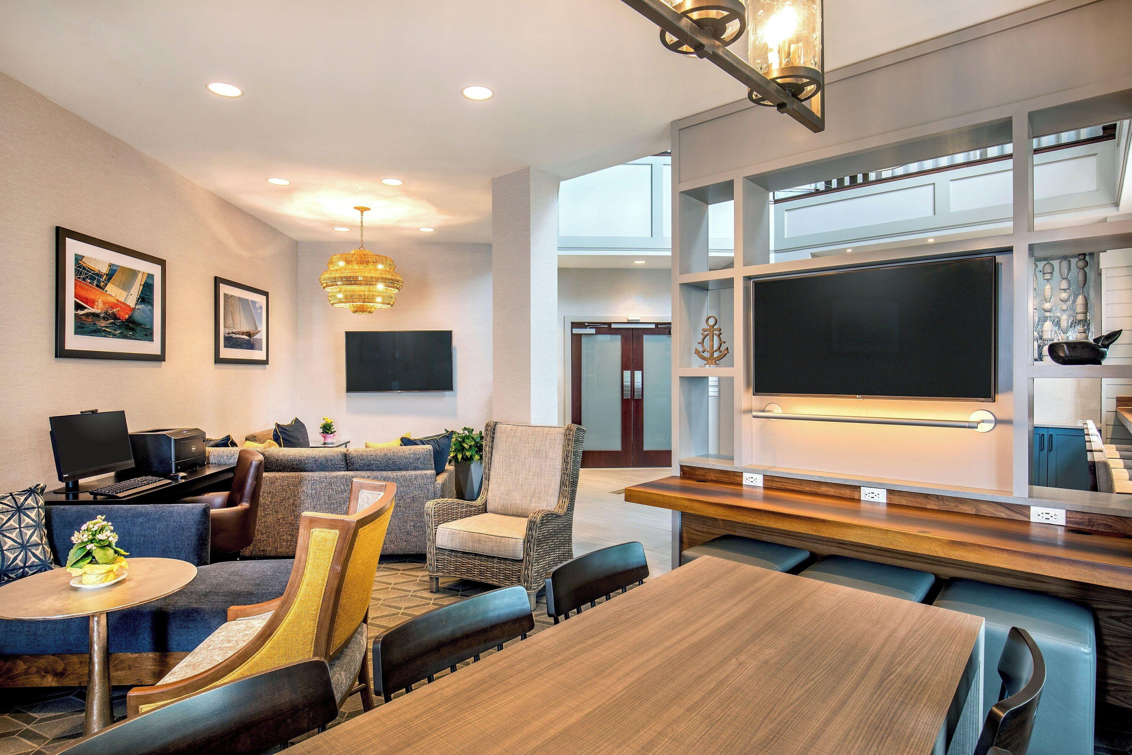 Club Access for 2 people, Club level, Guest room, 1 King,1705841568:JPEG